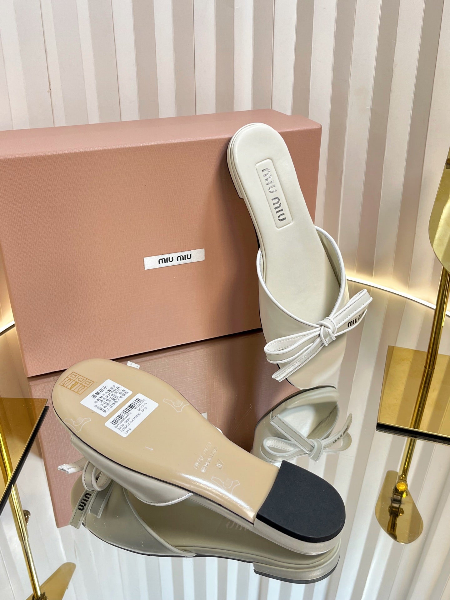 Miu 26s Bow Slippers White Leather 768205
