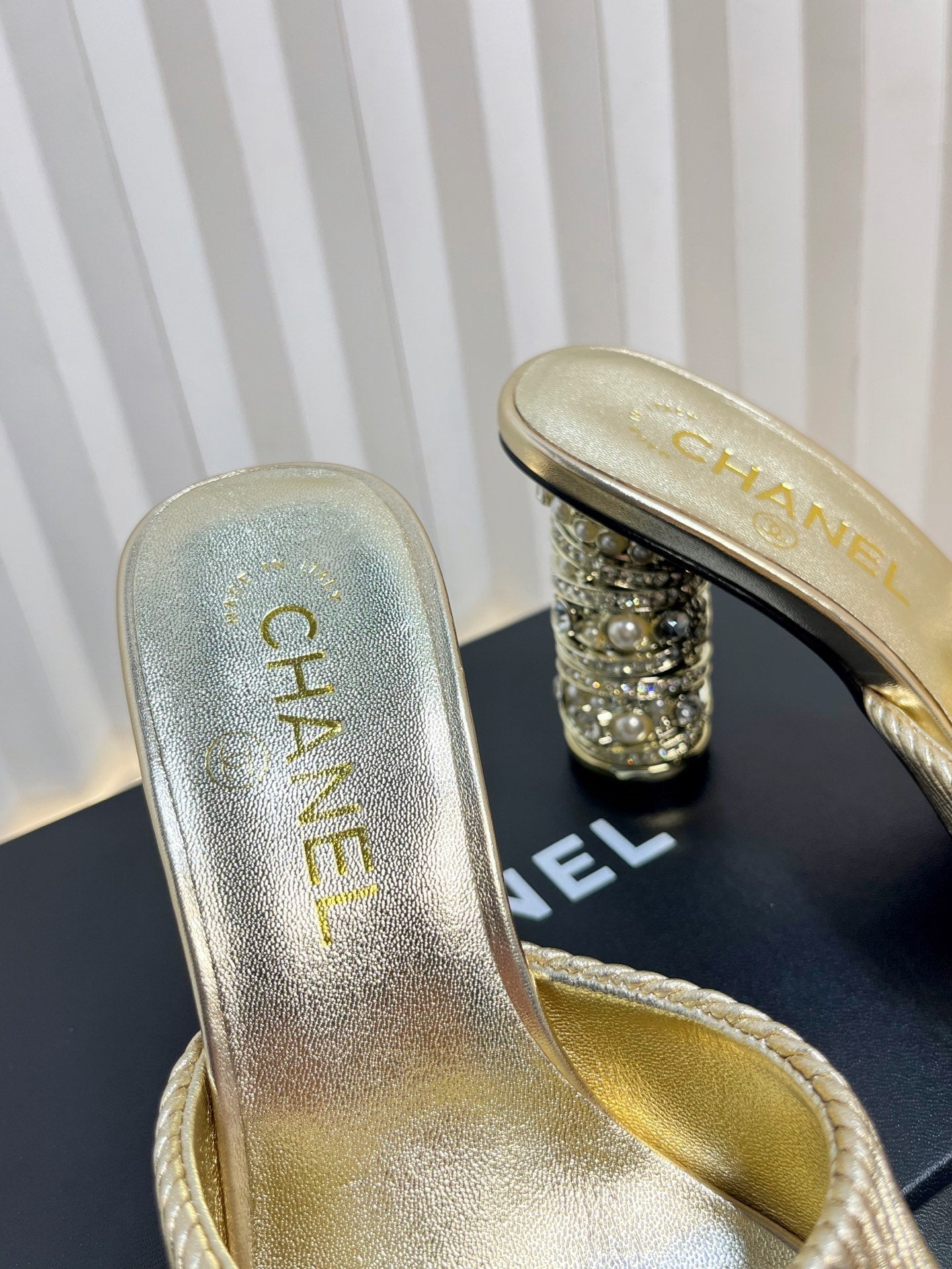 CC 26P Mule Sandals 8cm Gold Leather 767855