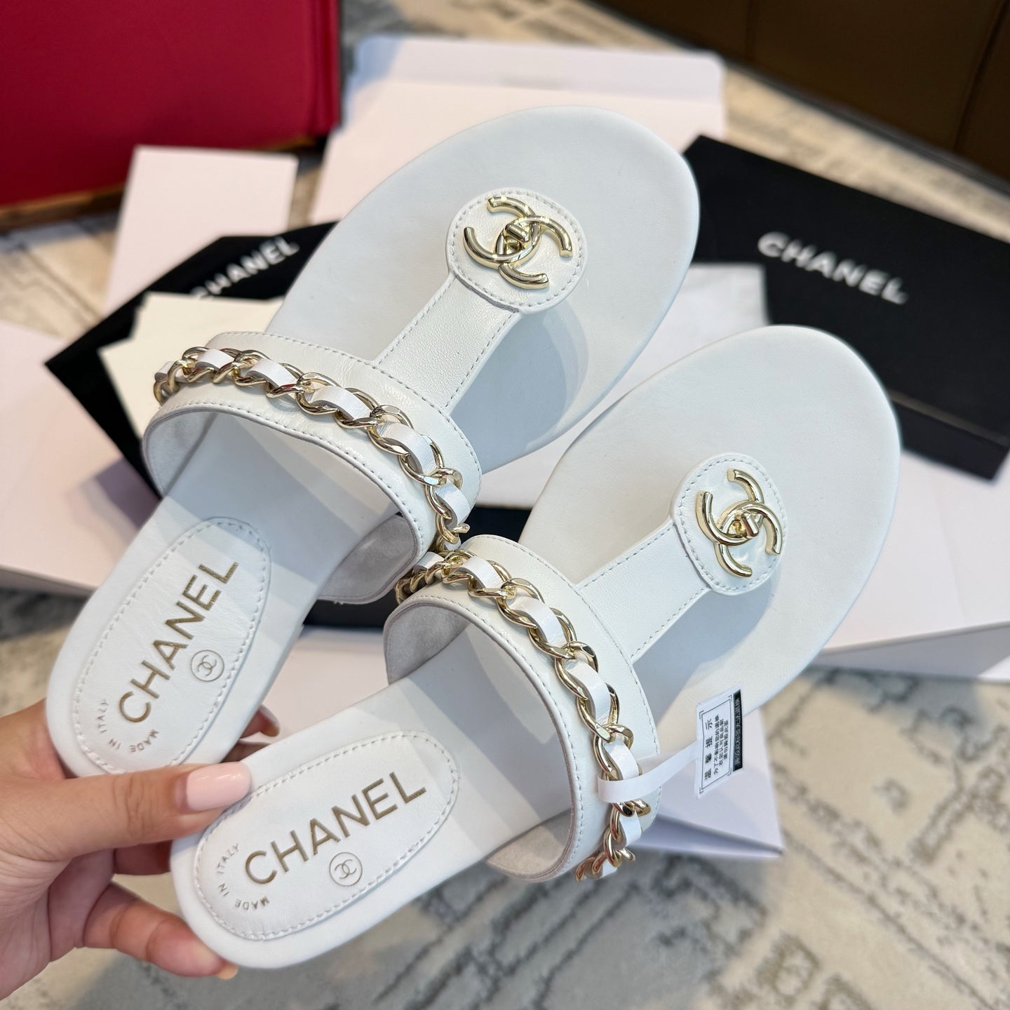 CC 25SS Thong Sandal 2cm Leather Chain White Lambskin 319699
