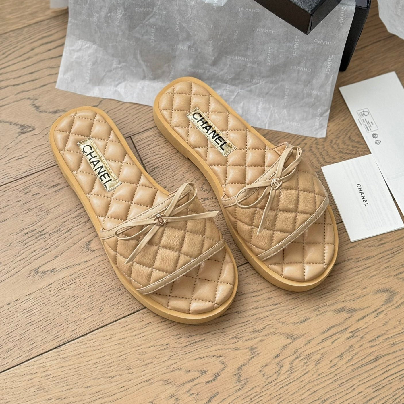mule sandal bow beige quilted calfskin