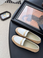 CC 25K   Finition Main Loafers Beige White Calfskin 458644
