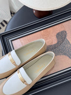 CC 25K   Finition Main Loafers Beige White Calfskin 458644
