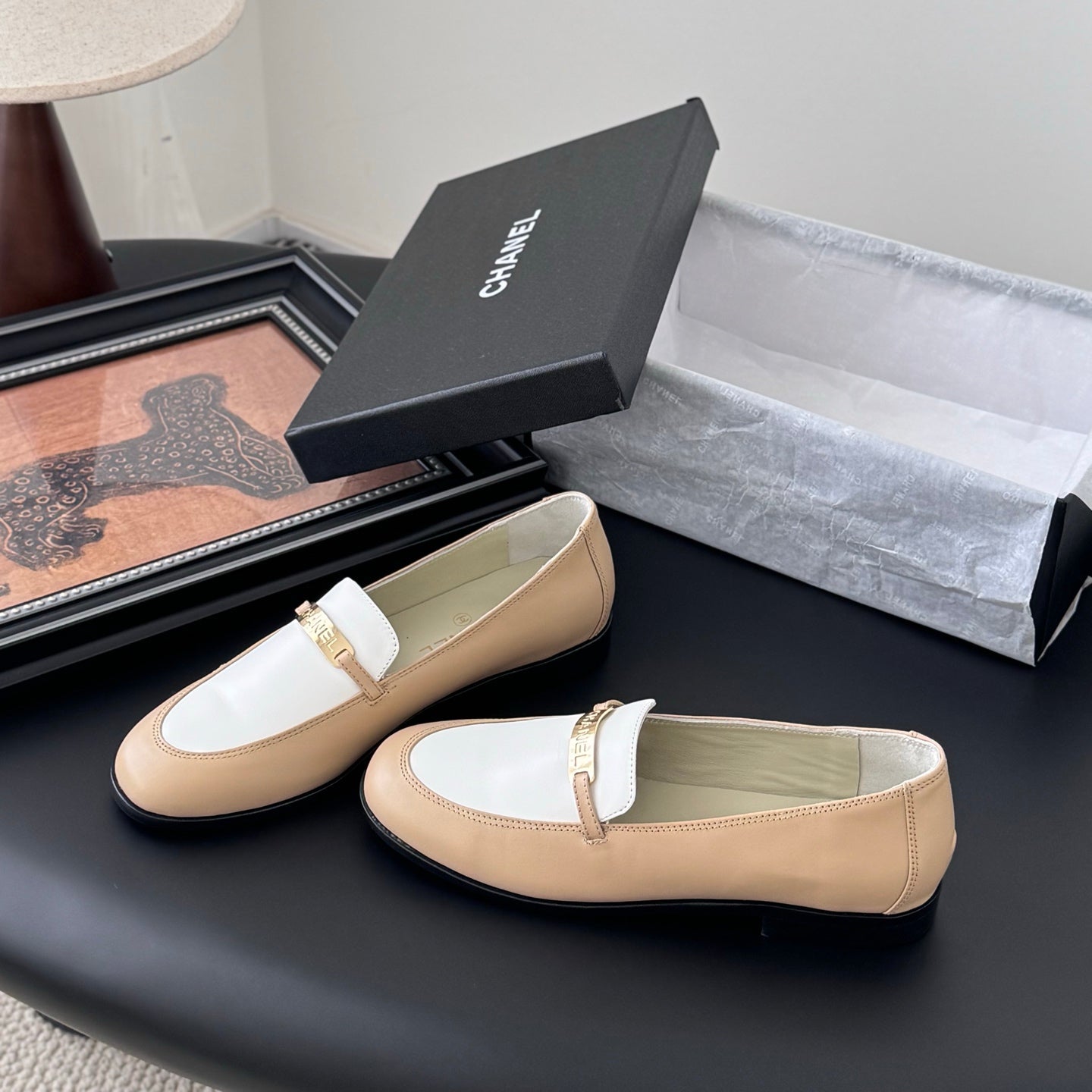 CC 25K   Finition Main Loafers Beige White Calfskin 458644