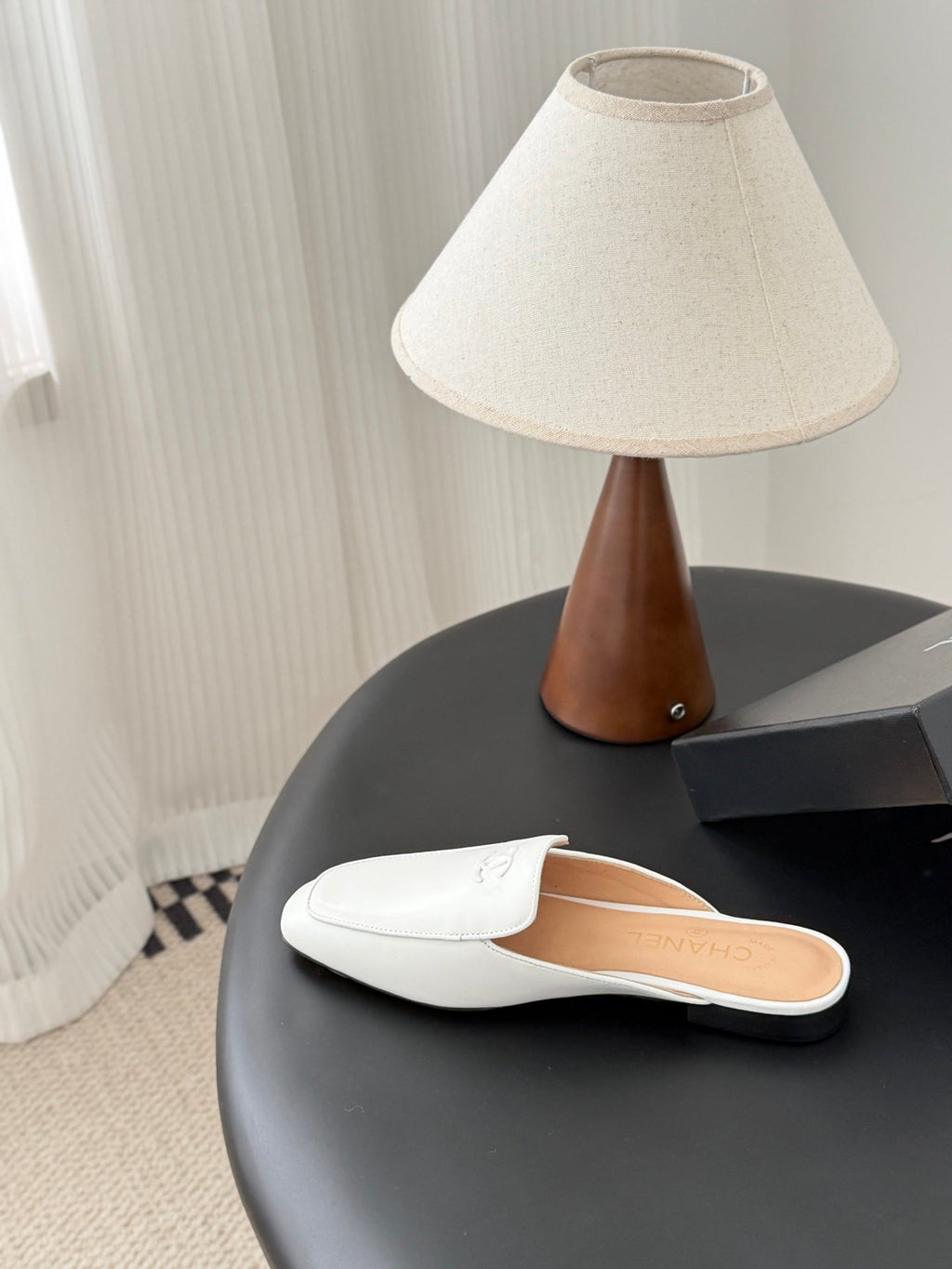 CC 26SS Loafers Mule White Lambskin 670817