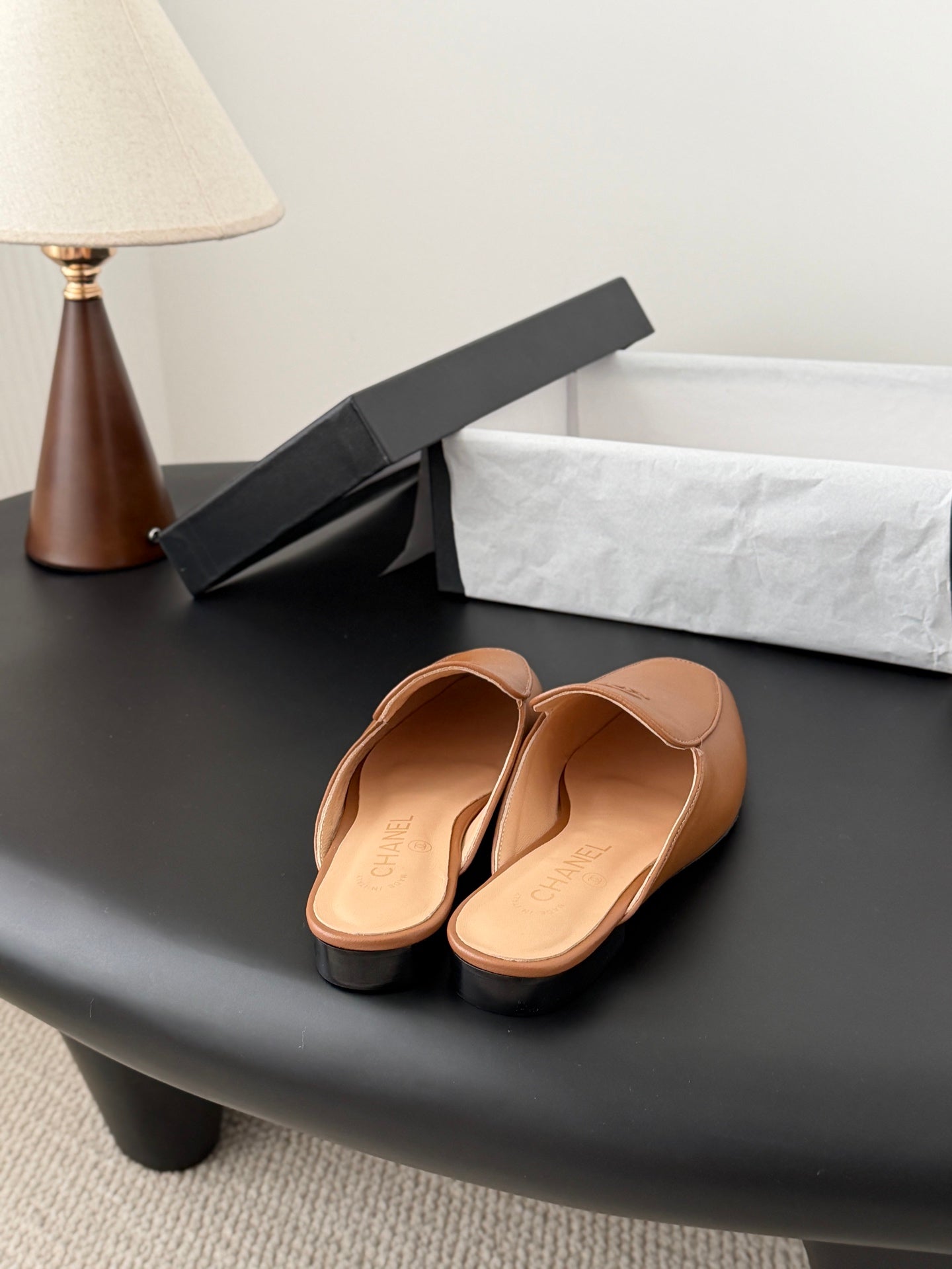 CC 26SS Loafers Mule Beige Lambskin 670819