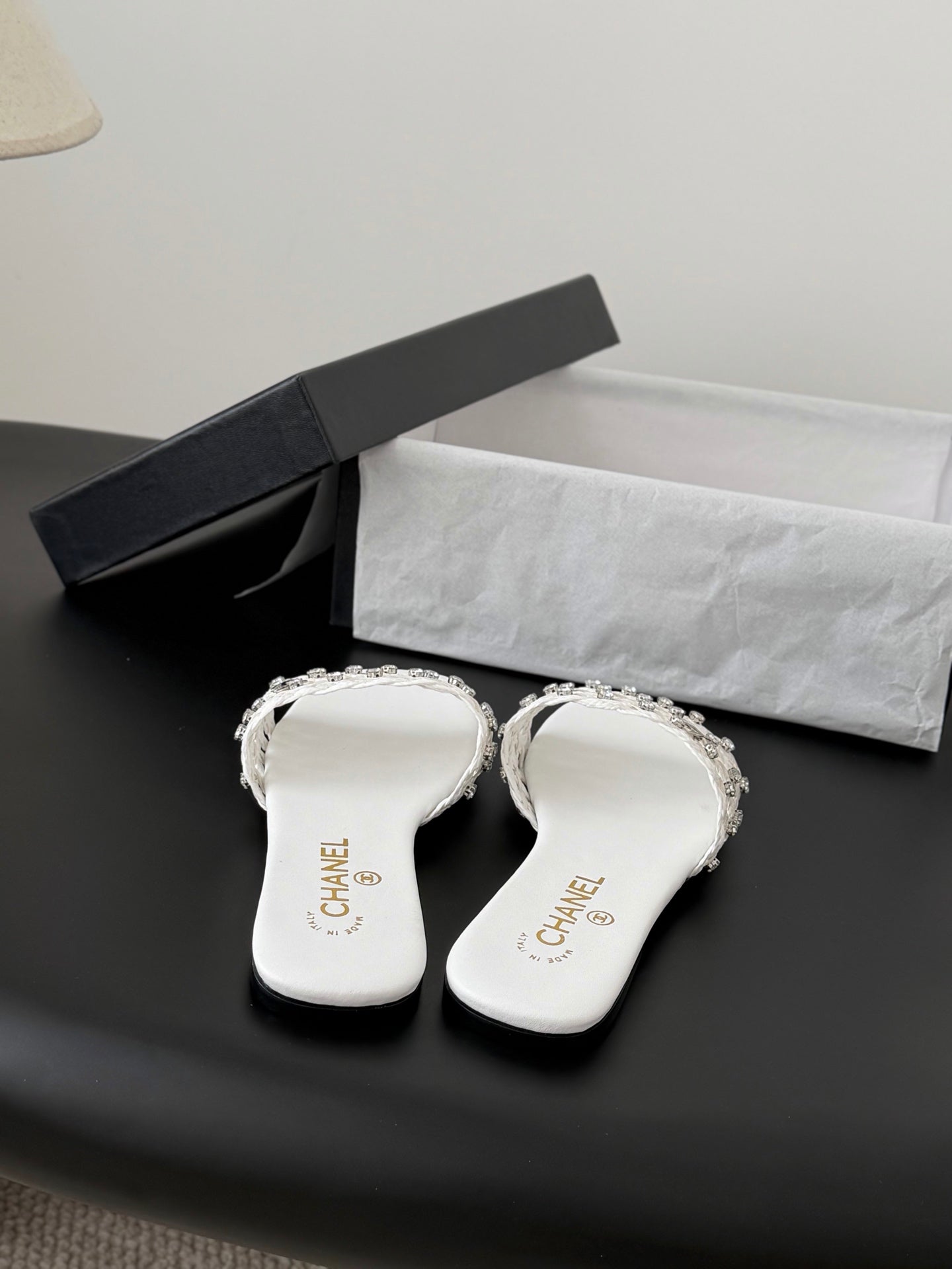 CC 26SS Slipper White Woven Lambskin 670628