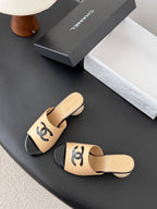 CC 26SS Slippers 7cm Black Beige Lambskin Patent Leather 670611
