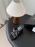 CC 26ss Chain Slippers Black Sheepskin 670304