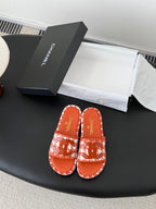 CC 26ss Slippers White Red Sheepskin Woven 670370