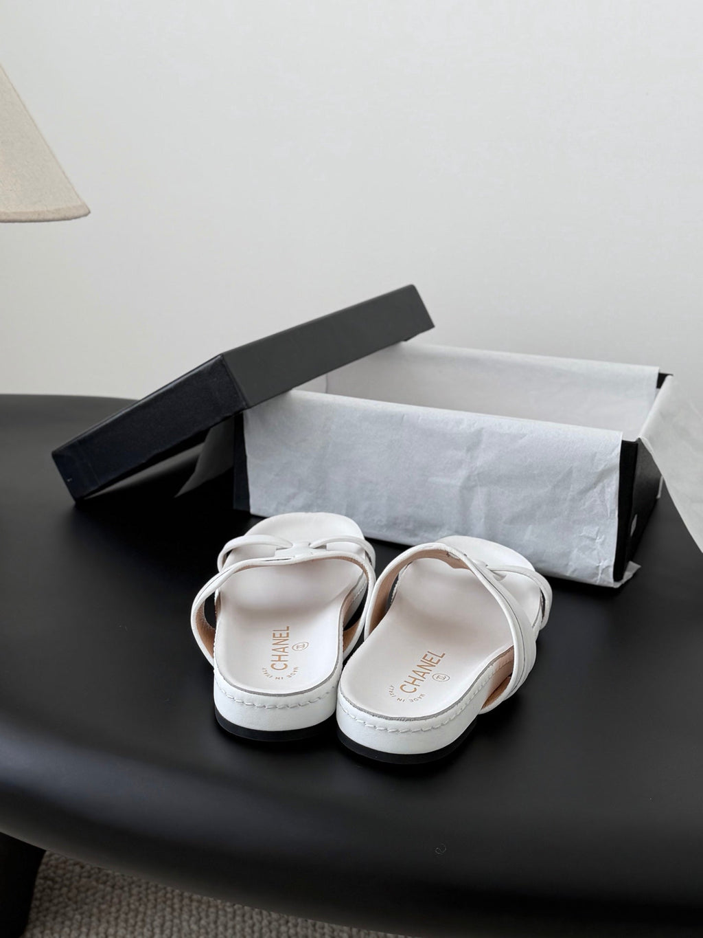 CC 26s Sandals White Sheepskin 670379
