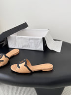 CC 2026 Flat Sandal Beige Black Lambskin 675863