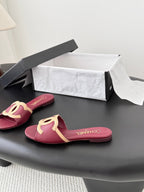 CC 2026 Flat Sandal Beige Burgundy Lambskin 675864