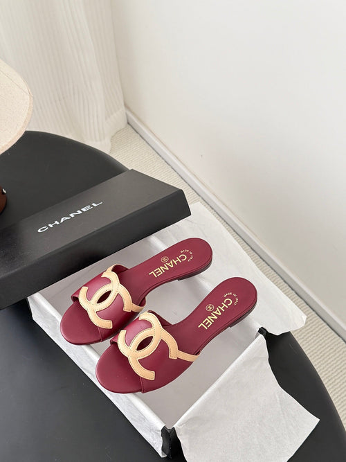 CC 2026 Flat Sandal Beige Burgundy Lambskin 675864