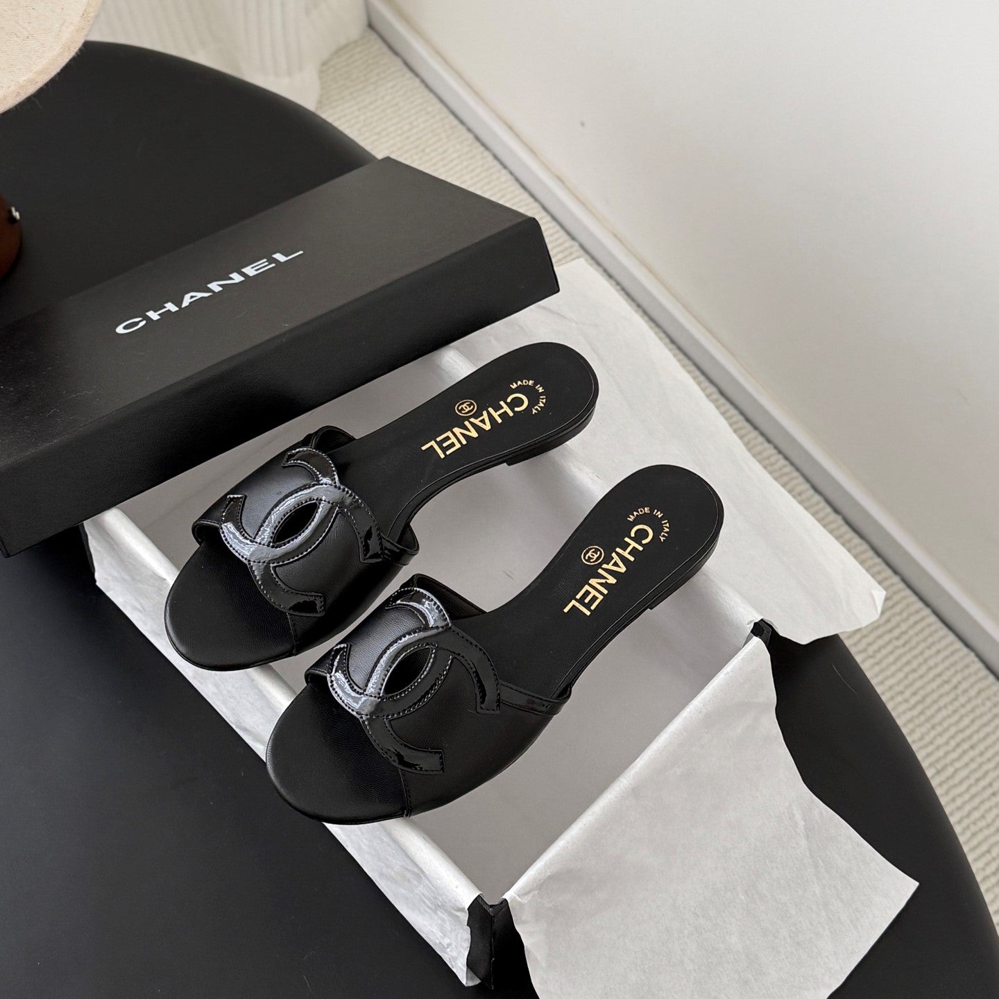 CC 2026 Flat Sandal Black Lambskin 675865