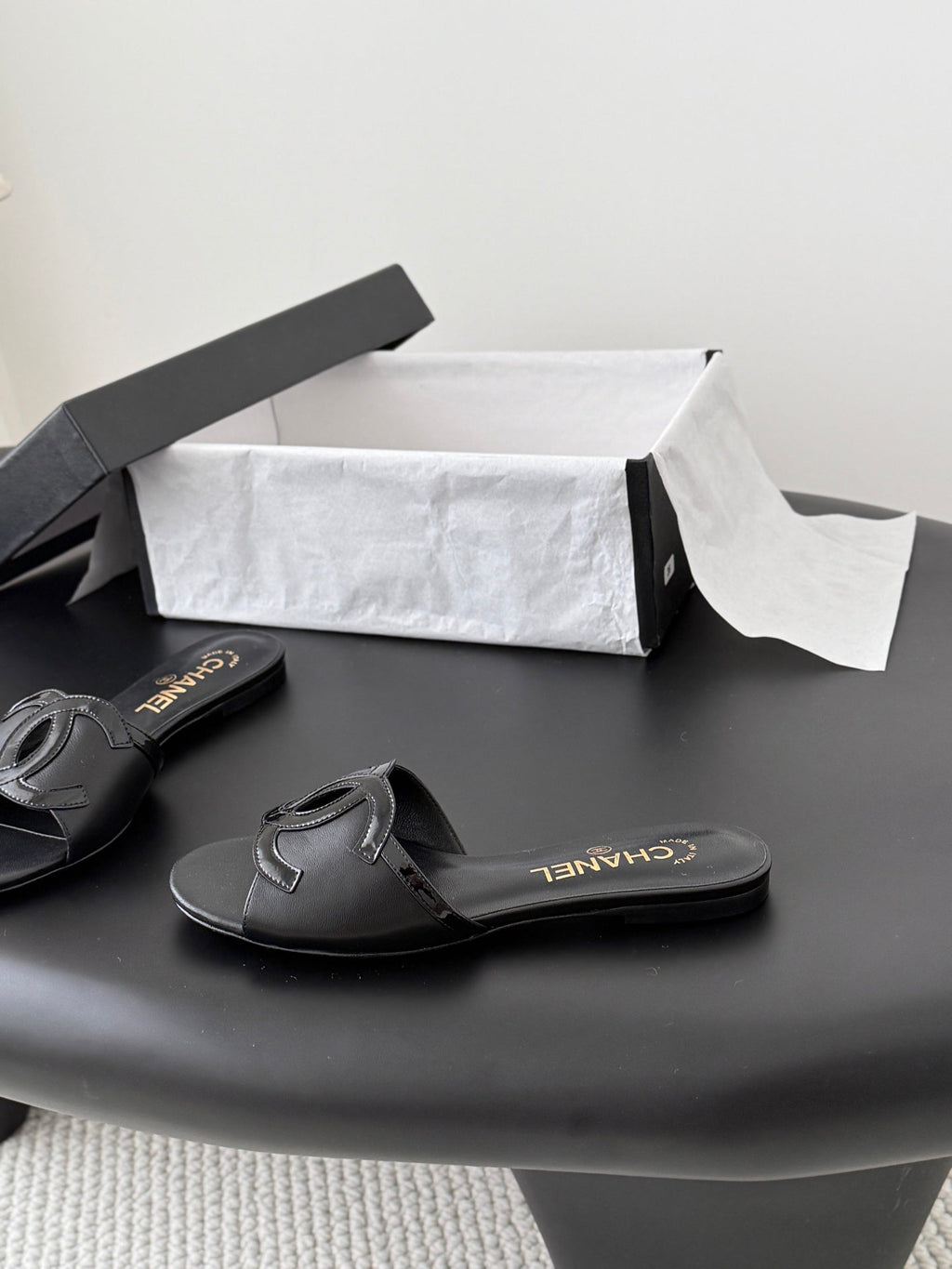 CC 2026 Flat Sandal Black Lambskin 675865