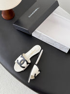 CC 2026 Flat Sandal White Black Lambskin 675868