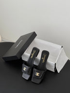 CC 26C Slippers Flat Black Sheepskin 717807