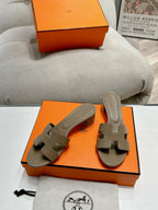 0ASIS SANDAL CHOCOLATE CALFSKIN CLASSIC