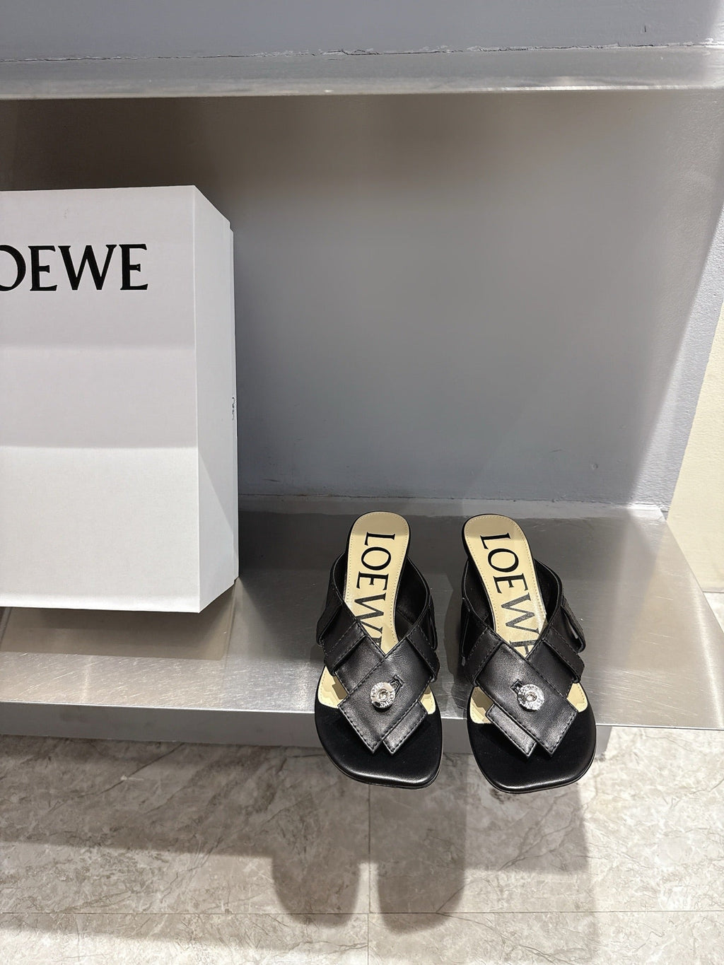 Loewe 25 Toy Panta Toe Thong 5cm Black Sheepskin