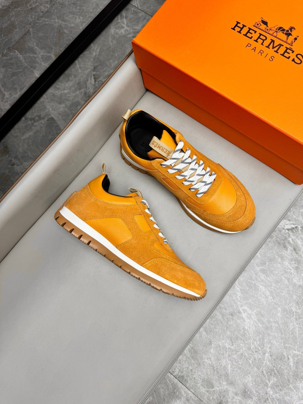HM Men's Sneaker Yellow Calfskin Suede 602052
