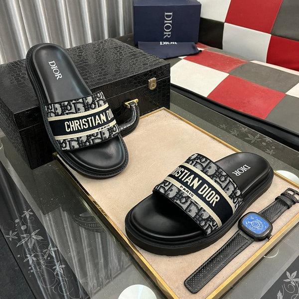 CD SLIDE LETTER SLIPPER BLACK AND GRAY CALFSKIN