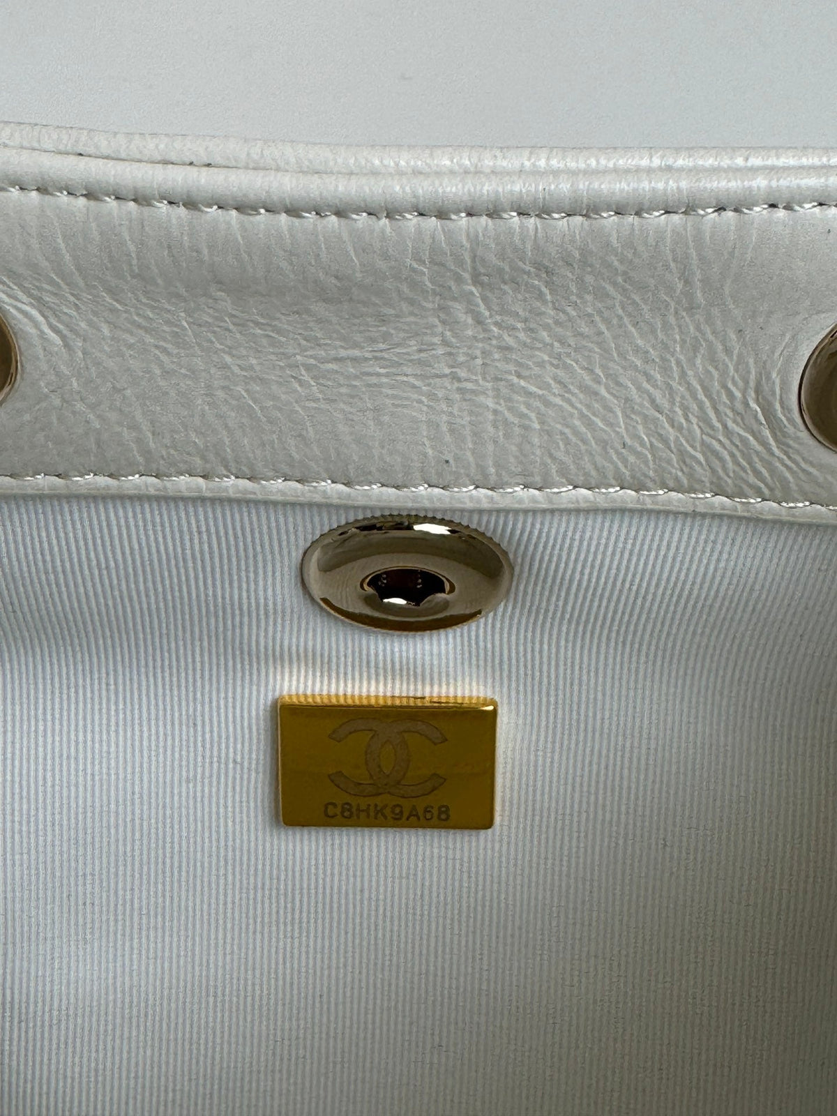 duma backpack 18cm white lambskin light gold hardware