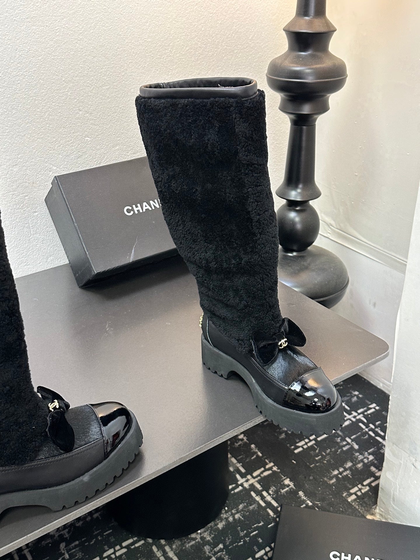 CC Coco Neige 2025/26 High Boots Black Shearling Lambskin Patent Leather 529339