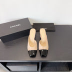 CC 26s Half-Slip Beige Black Patent Leather 596643
