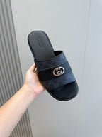GG Men's Interlocking G Slides Black Cowhide 547642