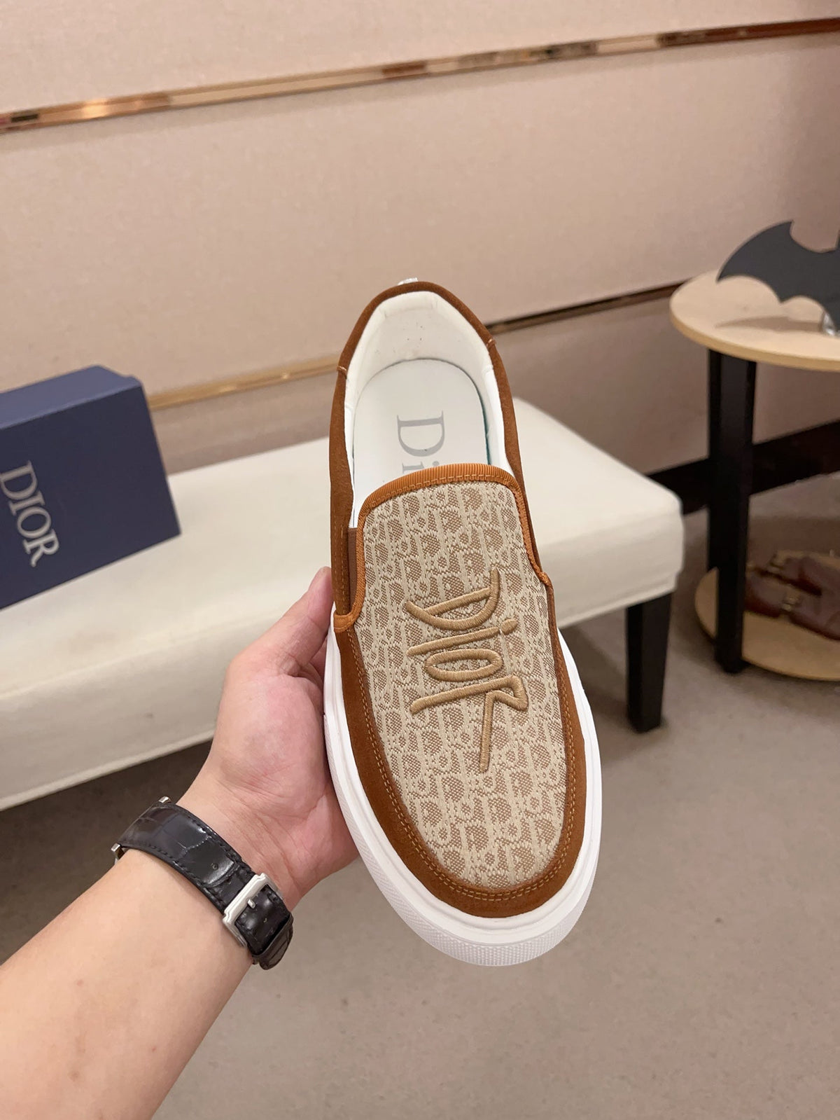 CD B23 SLIP ON RUSSET SUEDE AND JACQUARD