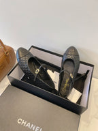 CC 25A Ballet Flat With Strap Quited Black Sheepskin 530539
