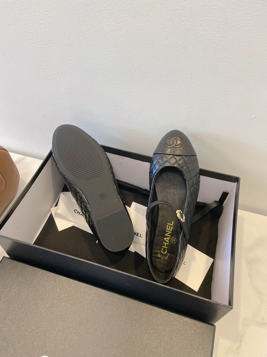 CC 25A Ballet Flat With Strap Quited Black Sheepskin 530539