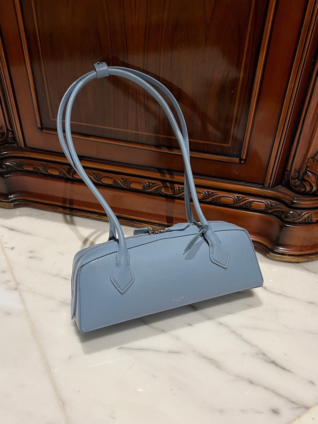 LE TECKEL MEDIUM BAG 33 IN AIR FORCE GOATSKIN