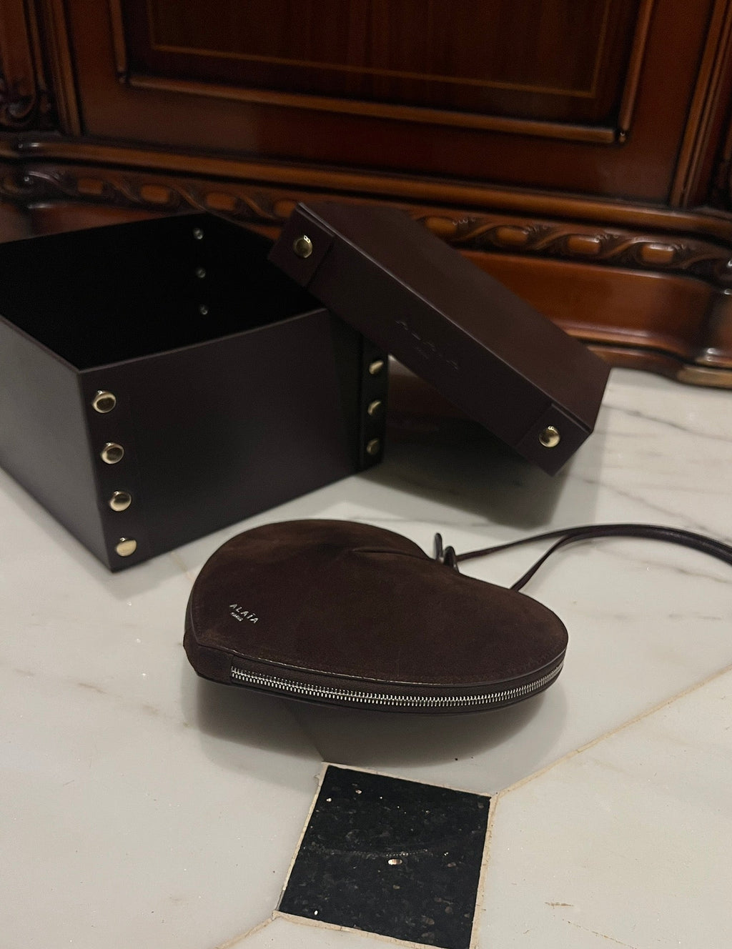 LE COEUR BAG 21 IN HICKORY BROWN SUEDE