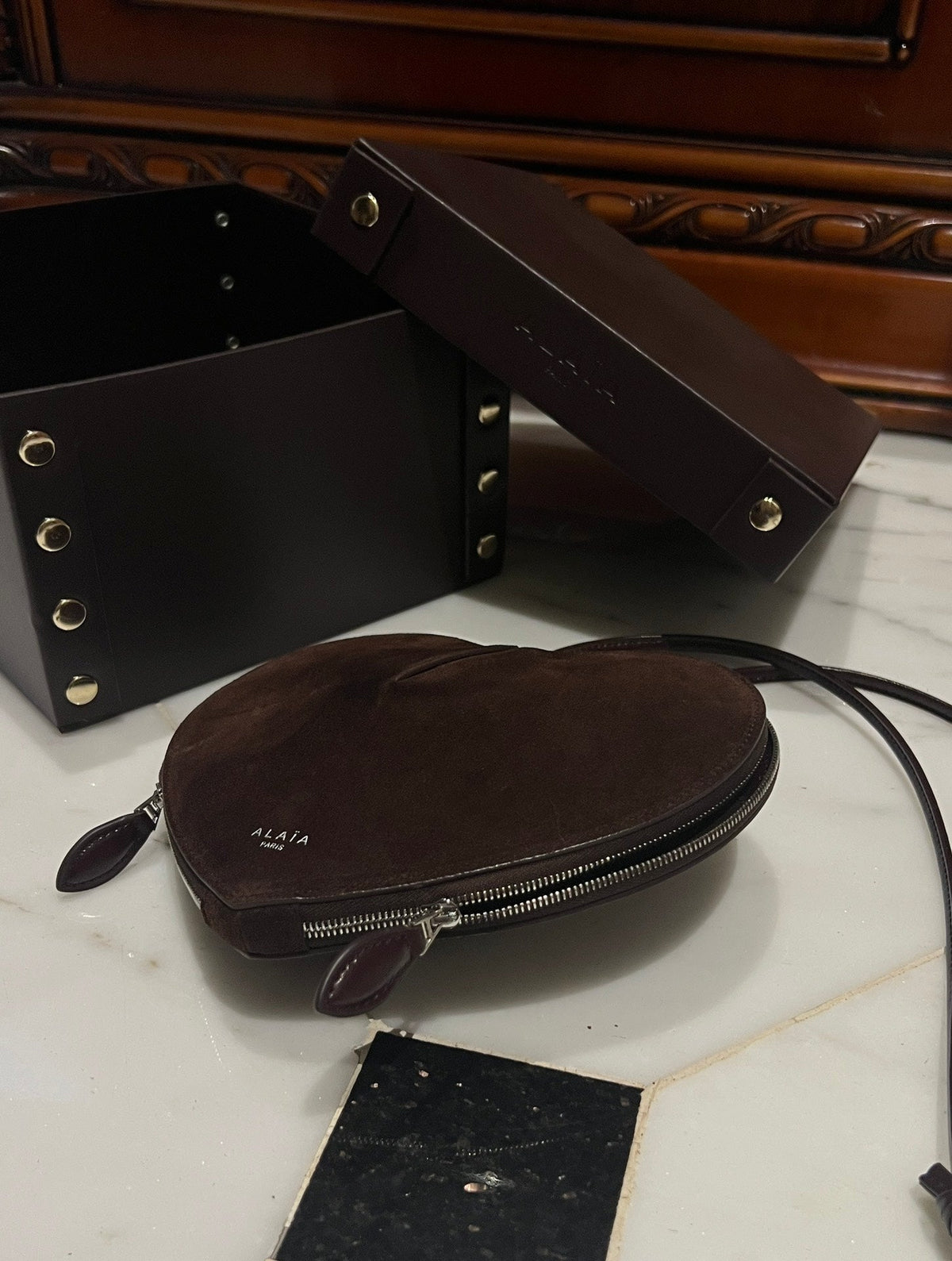 LE COEUR BAG 21 IN HICKORY BROWN SUEDE