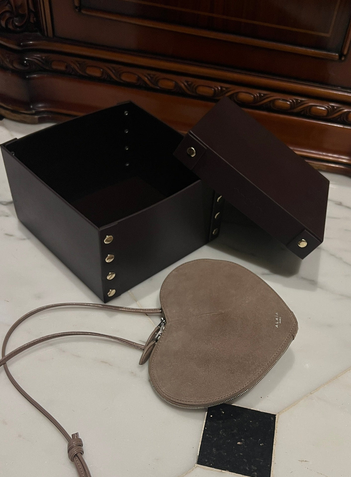 LE COEUR BAG 21 IN HEAVY BROWN SUEDE