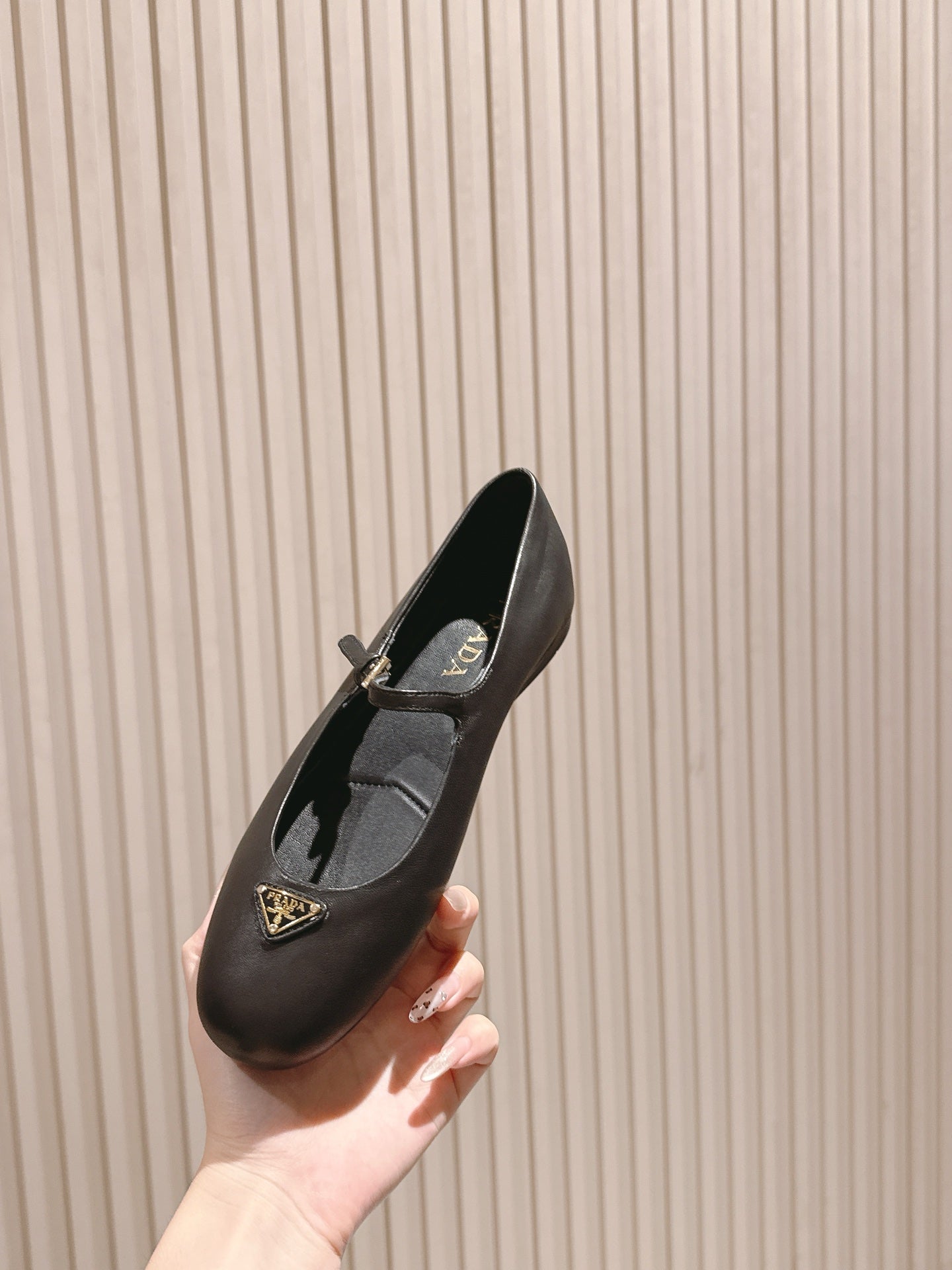 PRA 25s Ballet Flats with Small Buckle Black Cowhide 449714