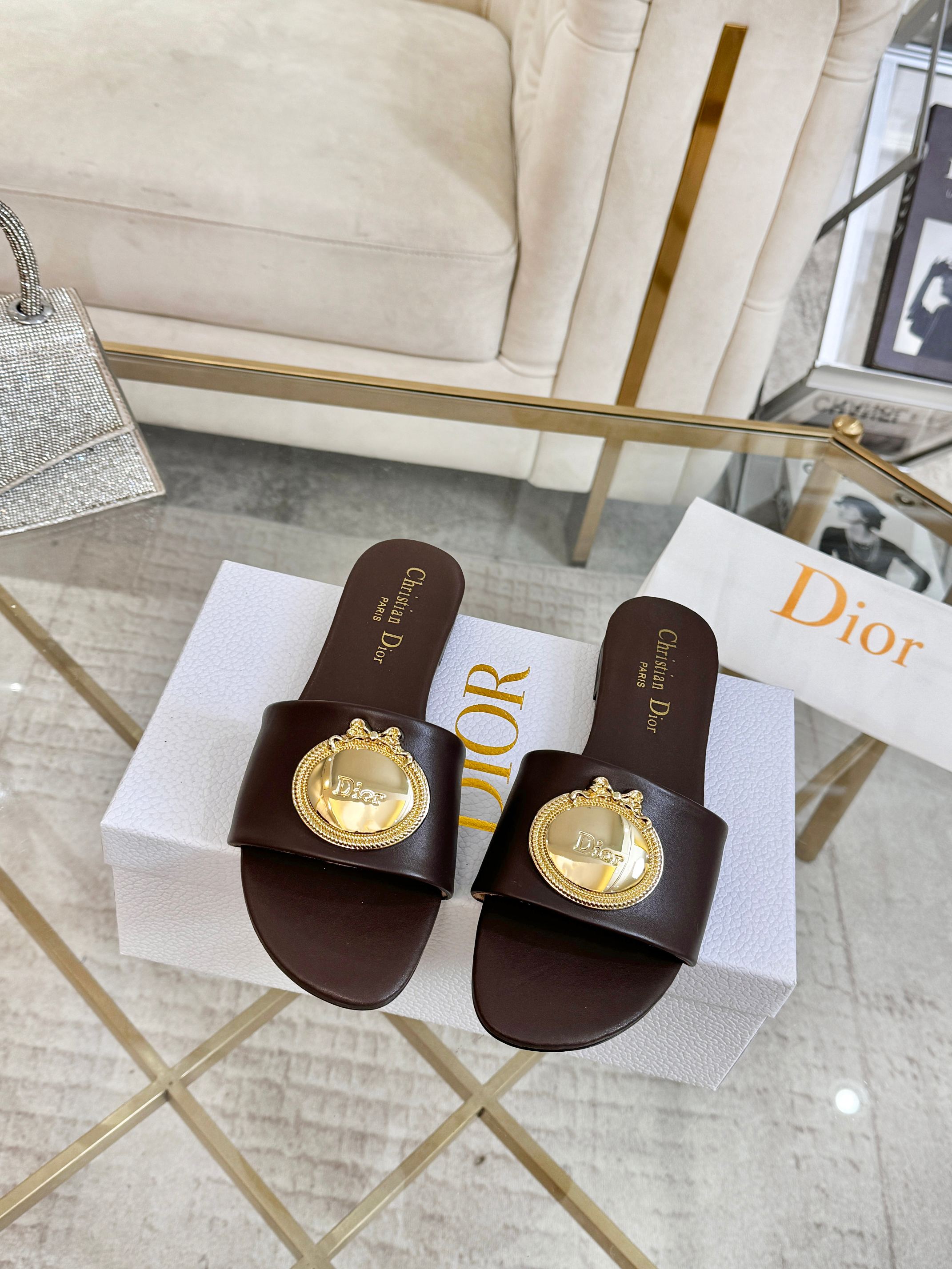 CD 26s Sandals Chocolate Leather 667119