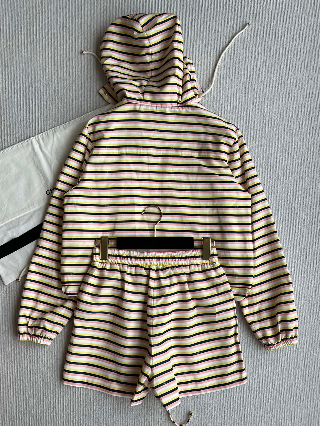 CC 25 Striped Suit Multicolor Polyester Fiber