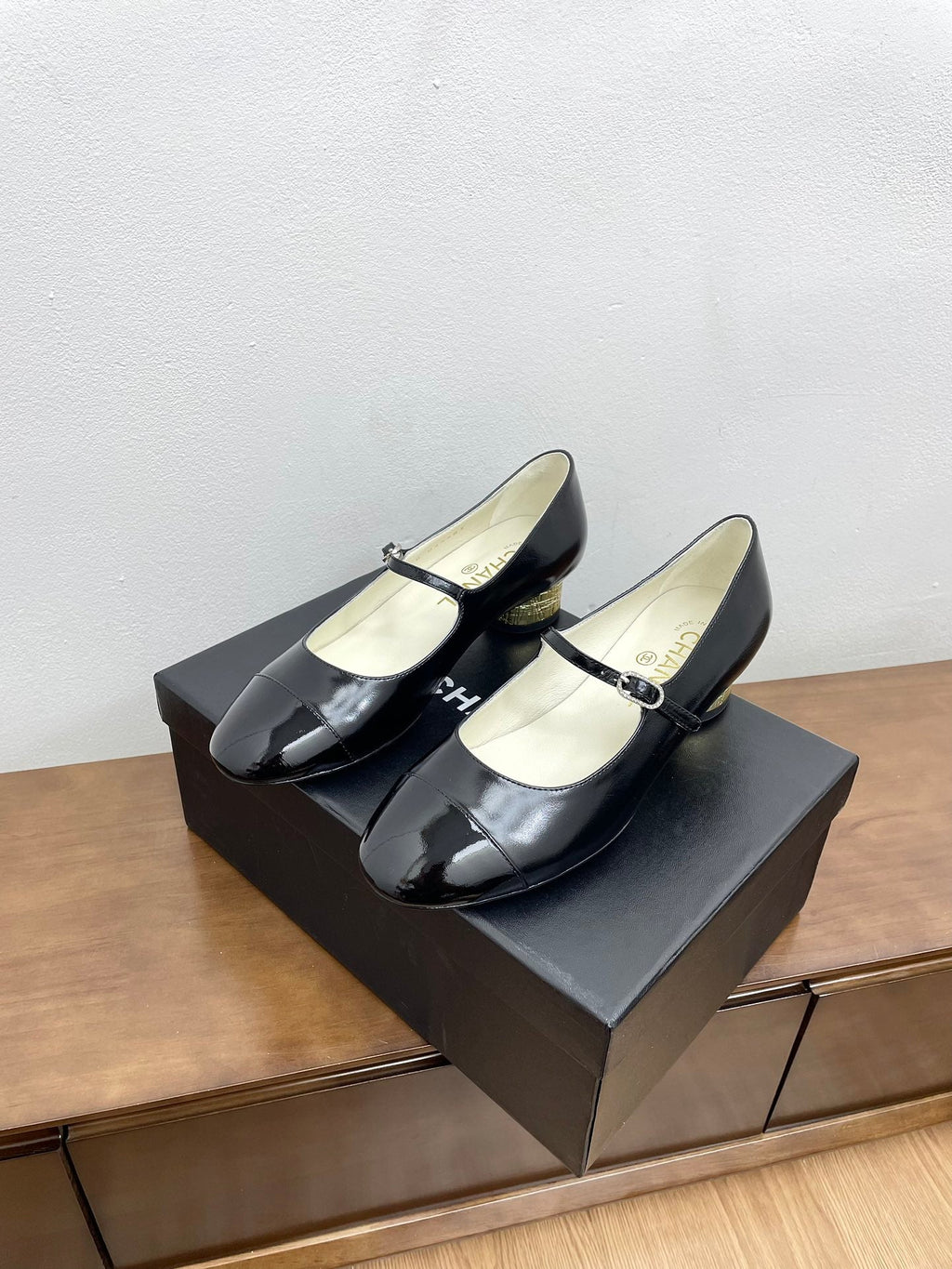 CC Mary Jane Black Cowhide