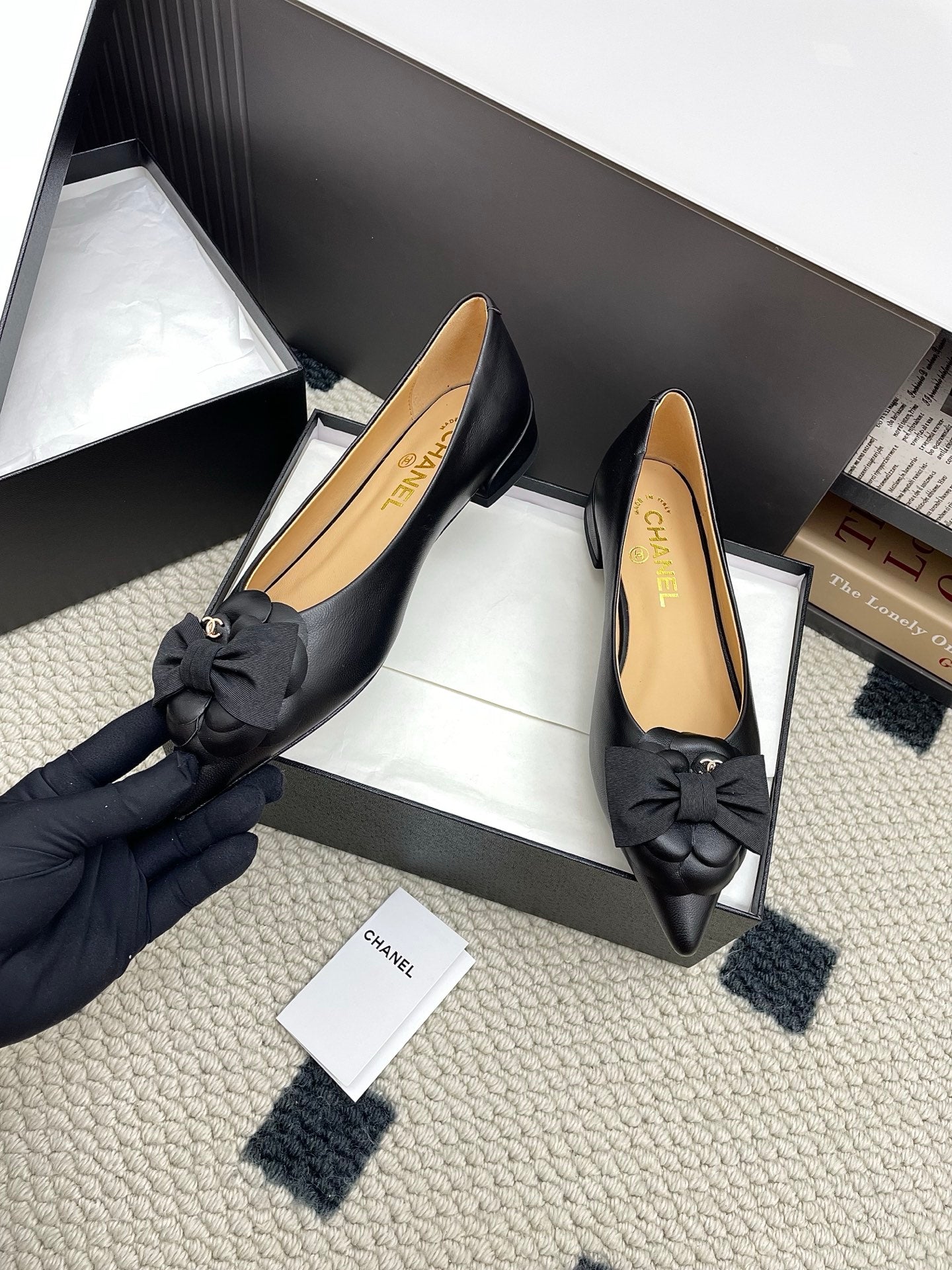 CC Logo Bow with Camellia Ballerina Flats 15mm Black Cowhide Sheepskin 427022