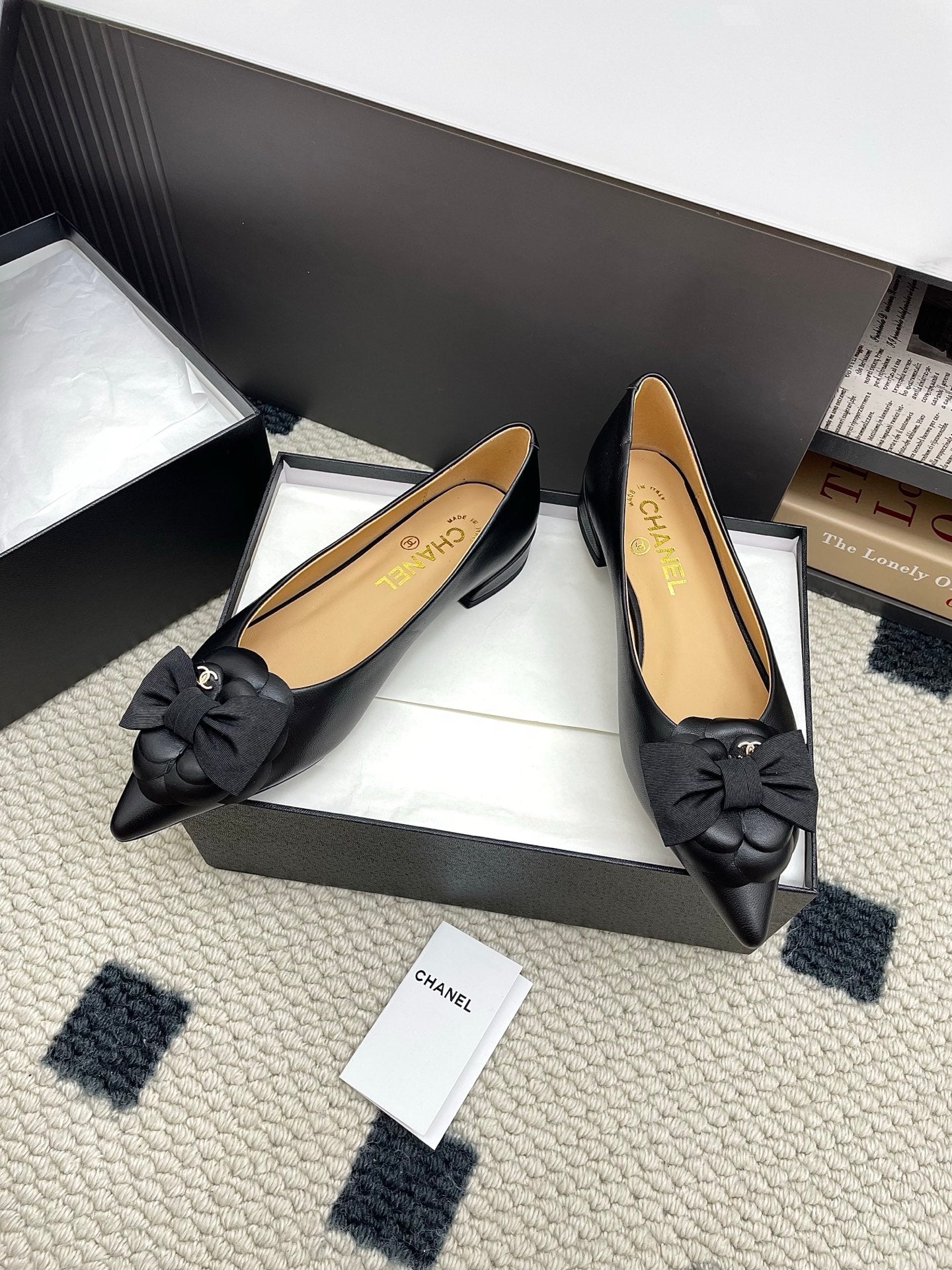 CC Logo Bow with Camellia Ballerina Flats 15mm Black Cowhide Sheepskin 427022