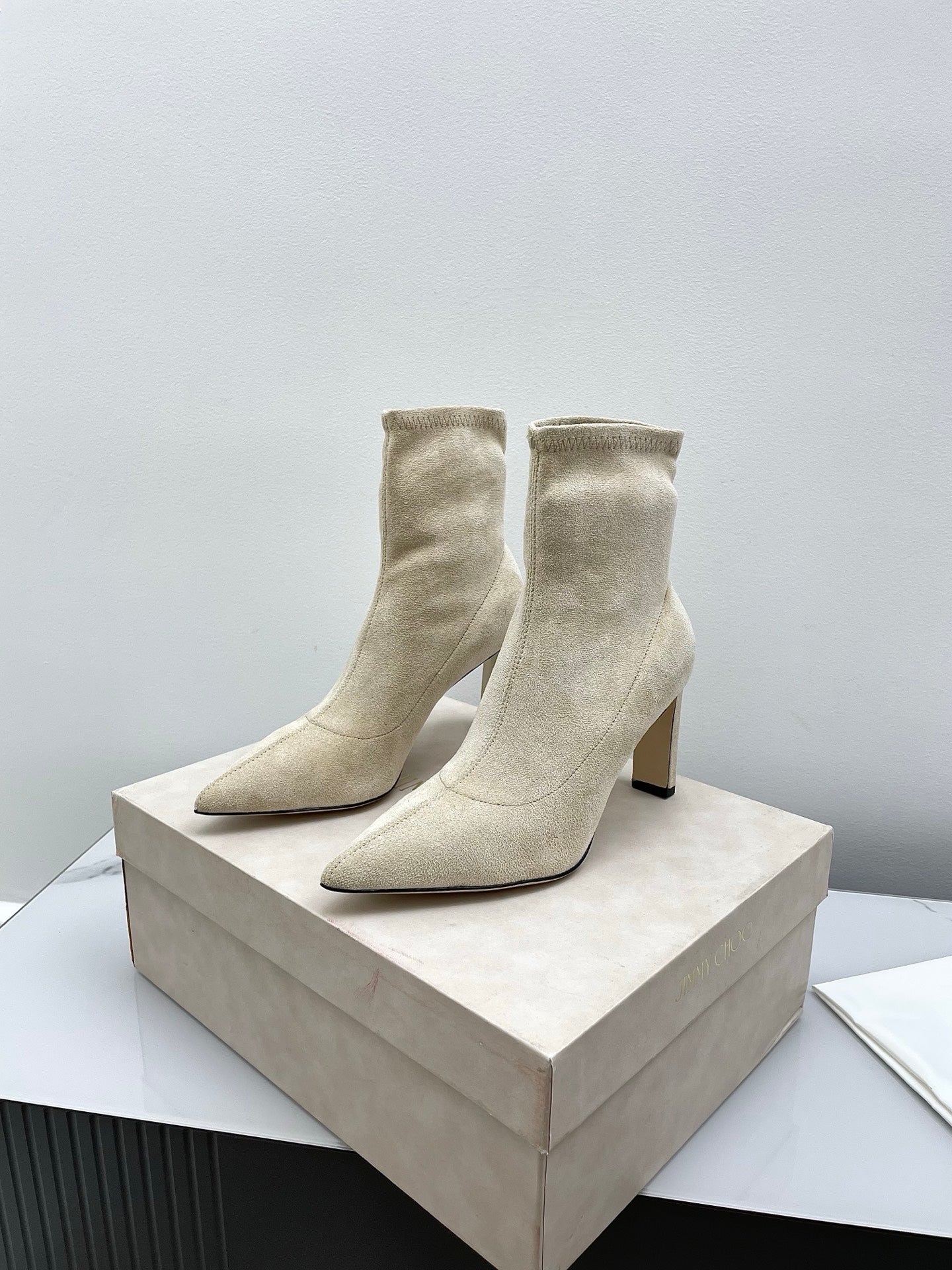 Jimmy Short Boots 85mm Ivory Suede 511613