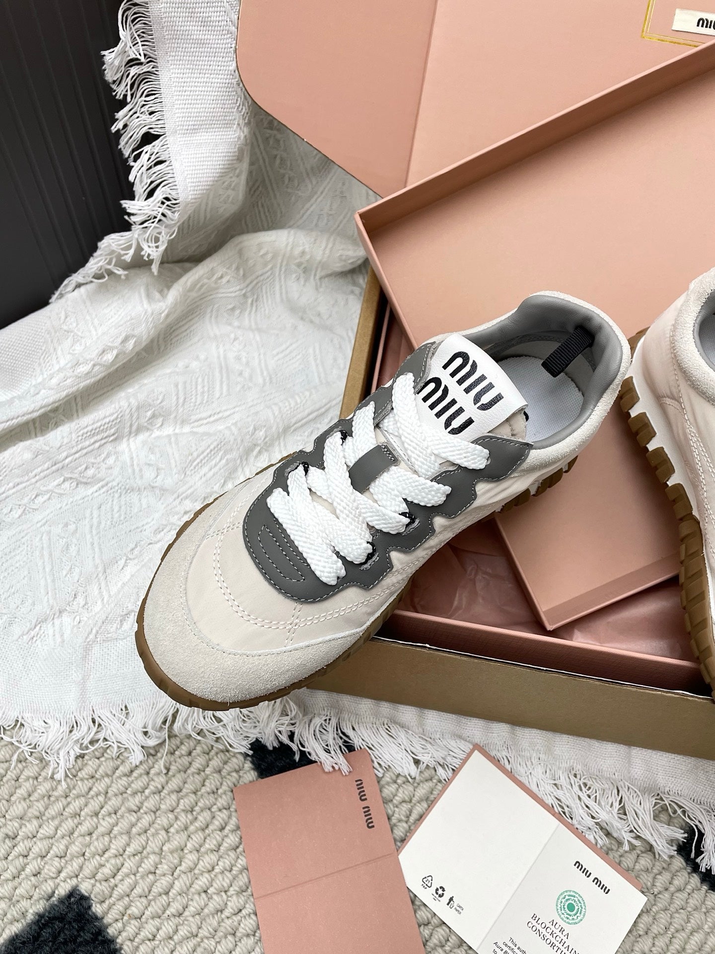 Miu Tyre Sneaker Ivory Taupe Suede 611343
