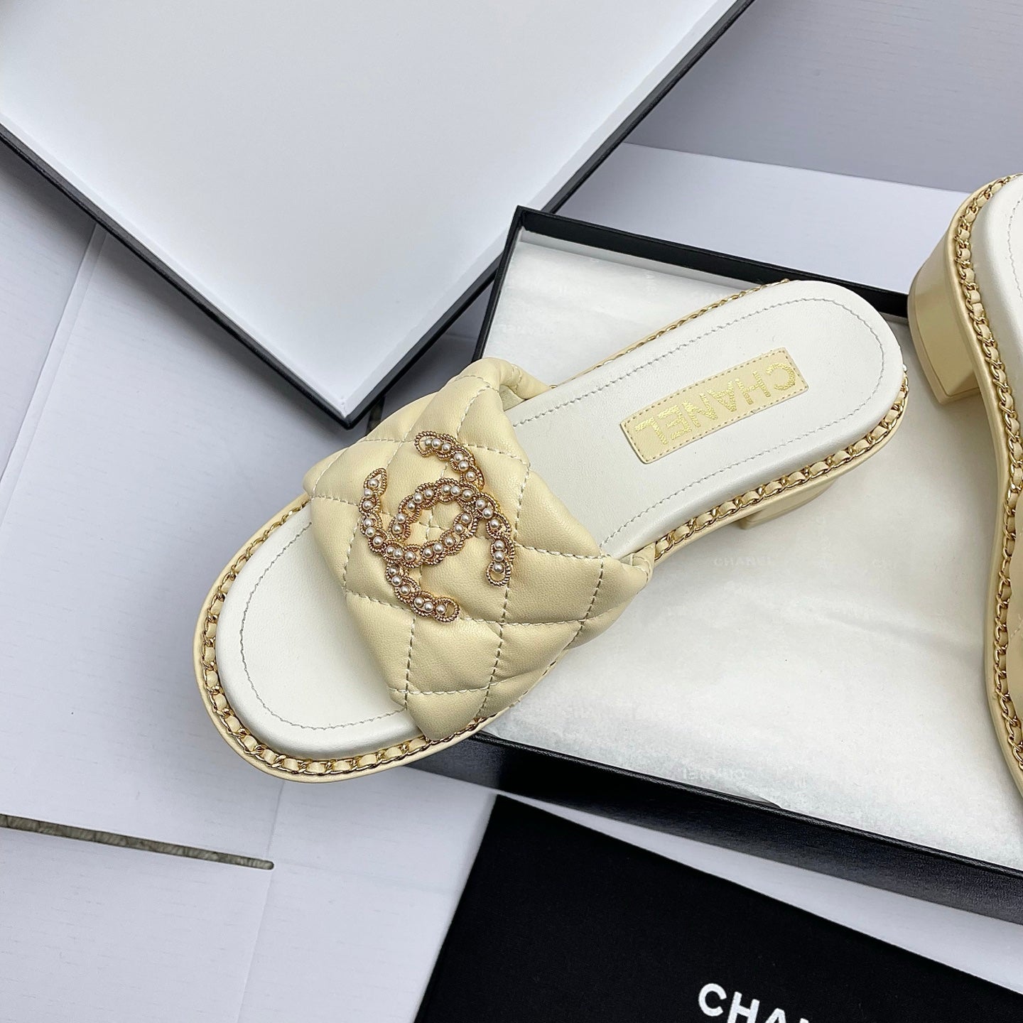 CC 26SS Lemon Yellow White Gold Quilted Lambskin 726539
