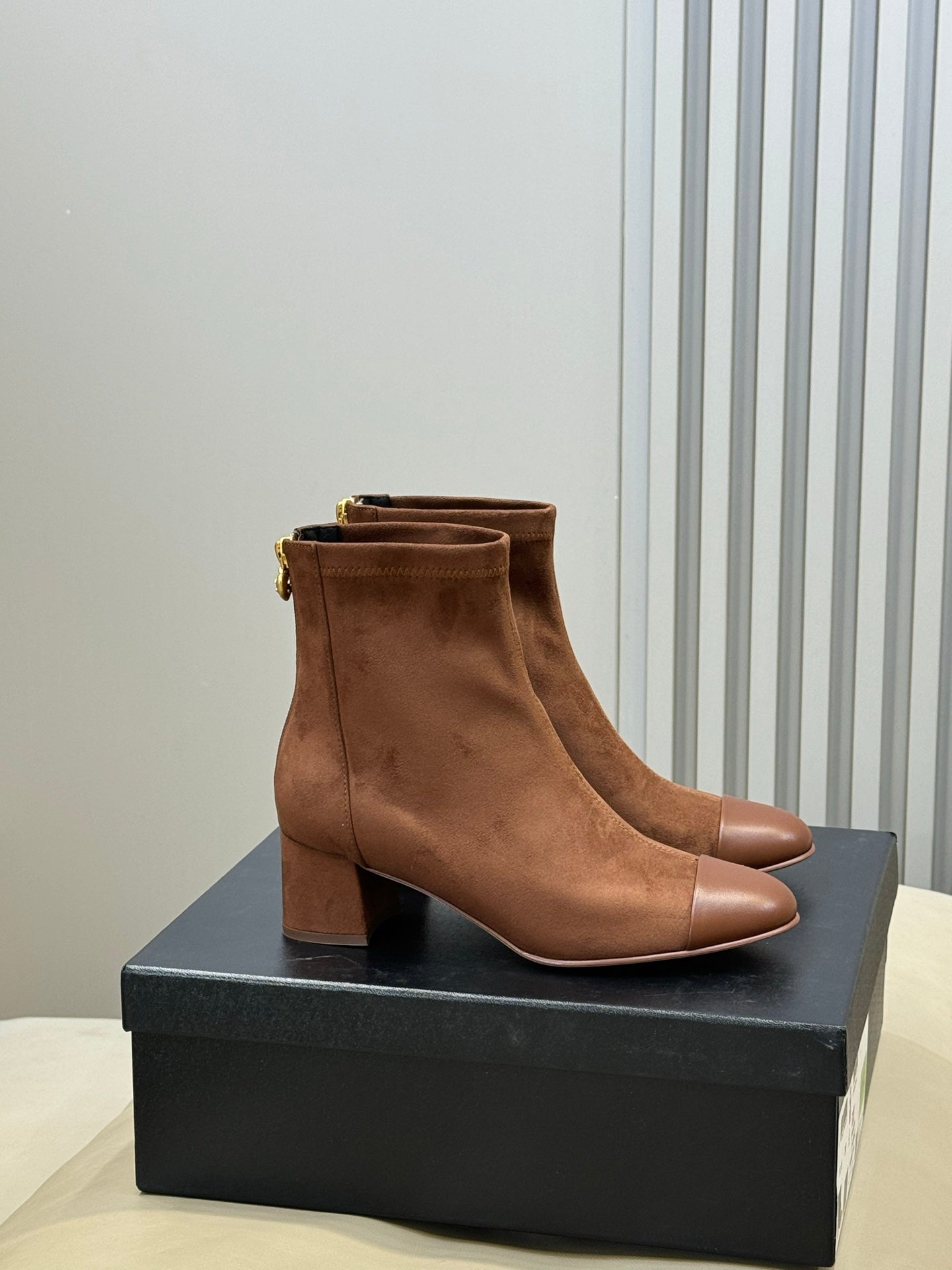 CC 26FW Ankle Boot Brown Suede Fabric 621277