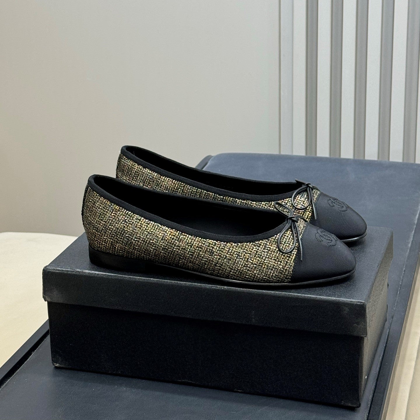 CC 26ss Ballet Flat Black Gold Tweed Velvet 623157