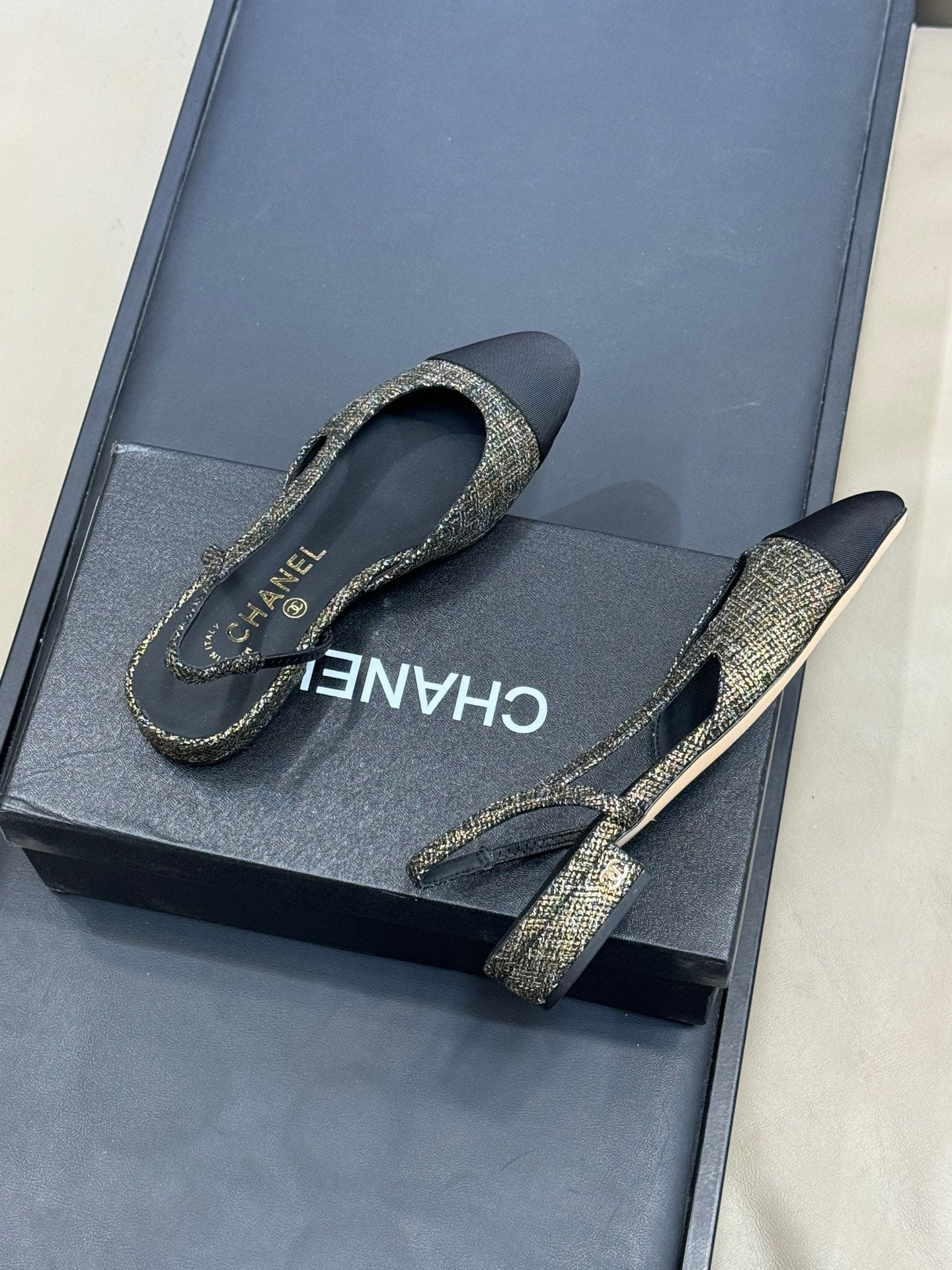 CC 26ss Slingback Black Gold Tweed Velvet 623164