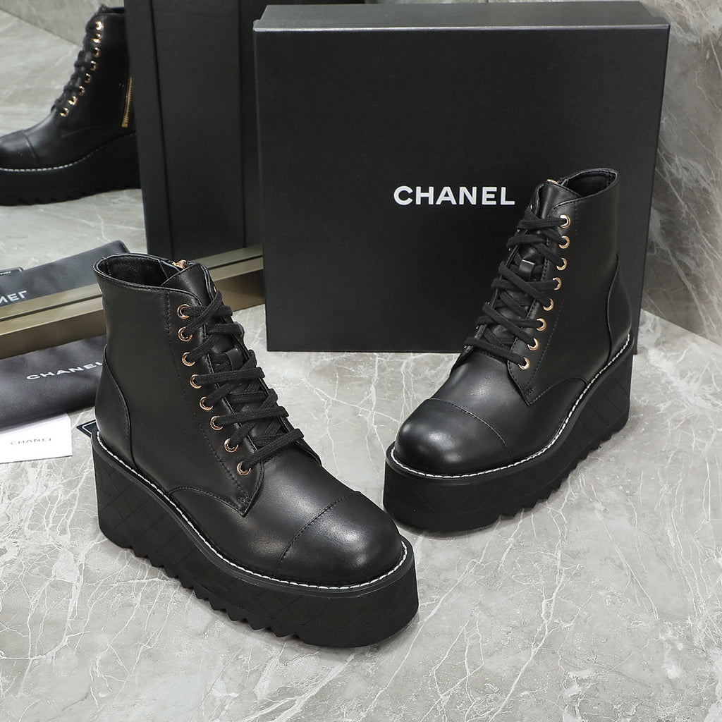 CC 24 Interlocking Logo Combat Boots 100mm Black Lambskin 432652