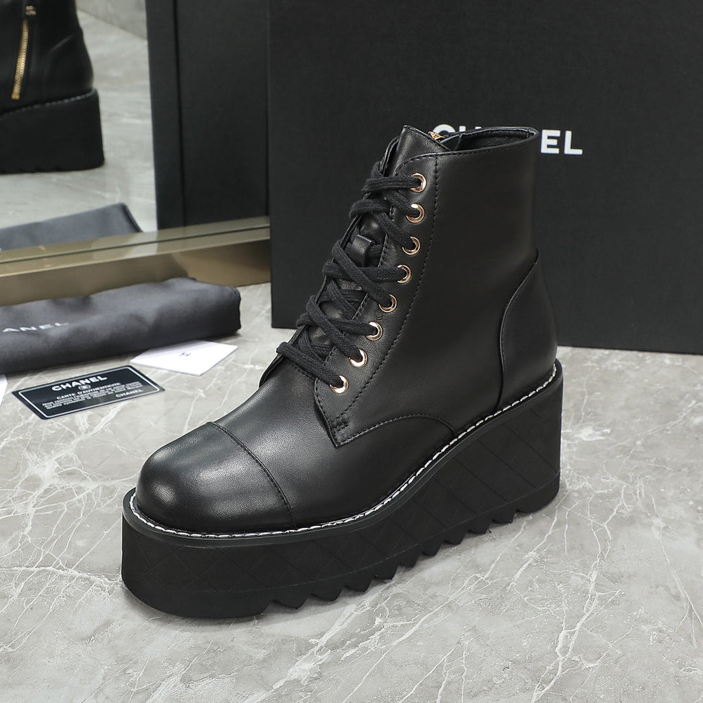 CC 24 Interlocking Logo Combat Boots 100mm Black Lambskin 432652